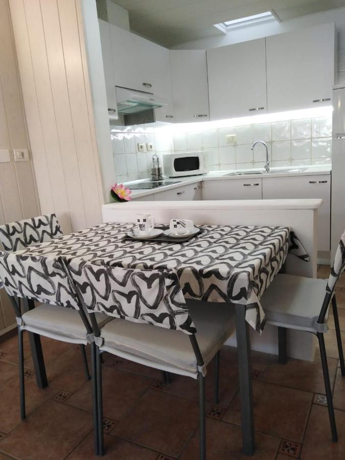 House Lilu - Luminoso Monolocale Apartment Arona  Exterior photo
